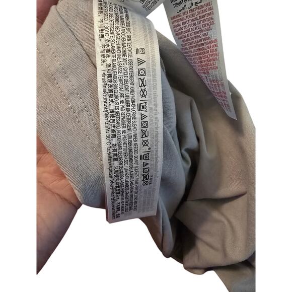 DISNEY PRINCESS COLLECTION IN A LAND FAR AWAY size S Gray T-Shirt and Shorts NWT - Picture 11 of 12